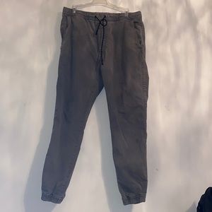 Men’s medium American eagle Khaki type joggers